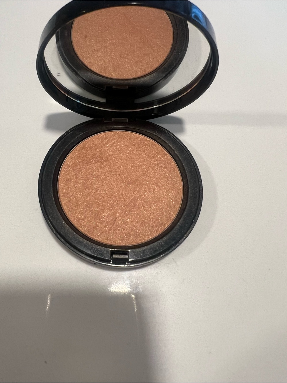 Bobbi Brown illuminating bronzer Aruba